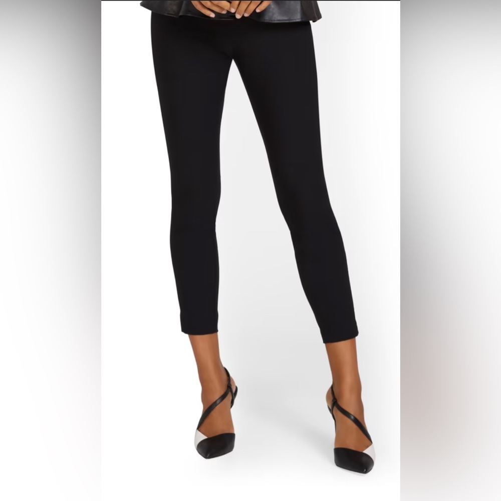 NWT Whitney Ankle Length Pull On Pants